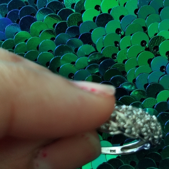 Diamond ring 10k white gold 1/3 ct twist crossover criss cross promise band 7.25 - Picture 6 of 9